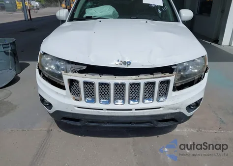 2014 Jeep Compass Latitude z USA, uszkodzony, nr VIN 1C4NJDEB5ED538617